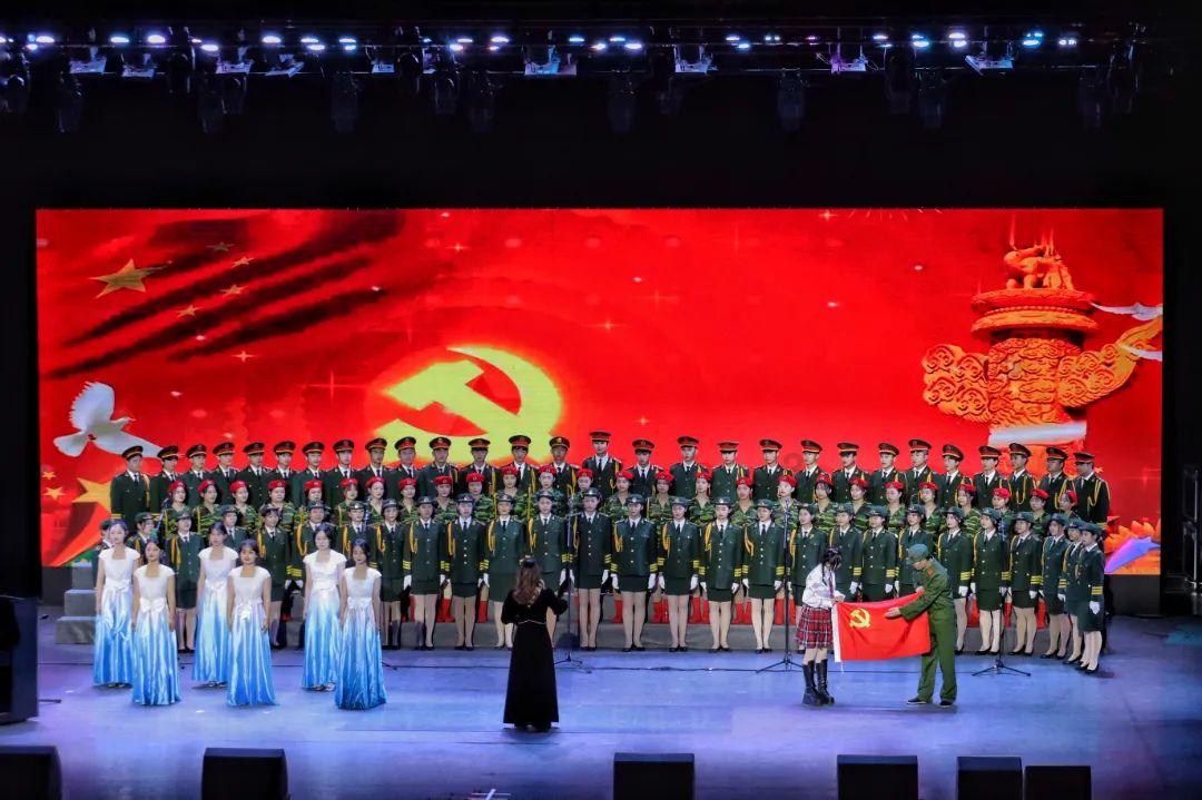李永群主动投案接受审查调查
